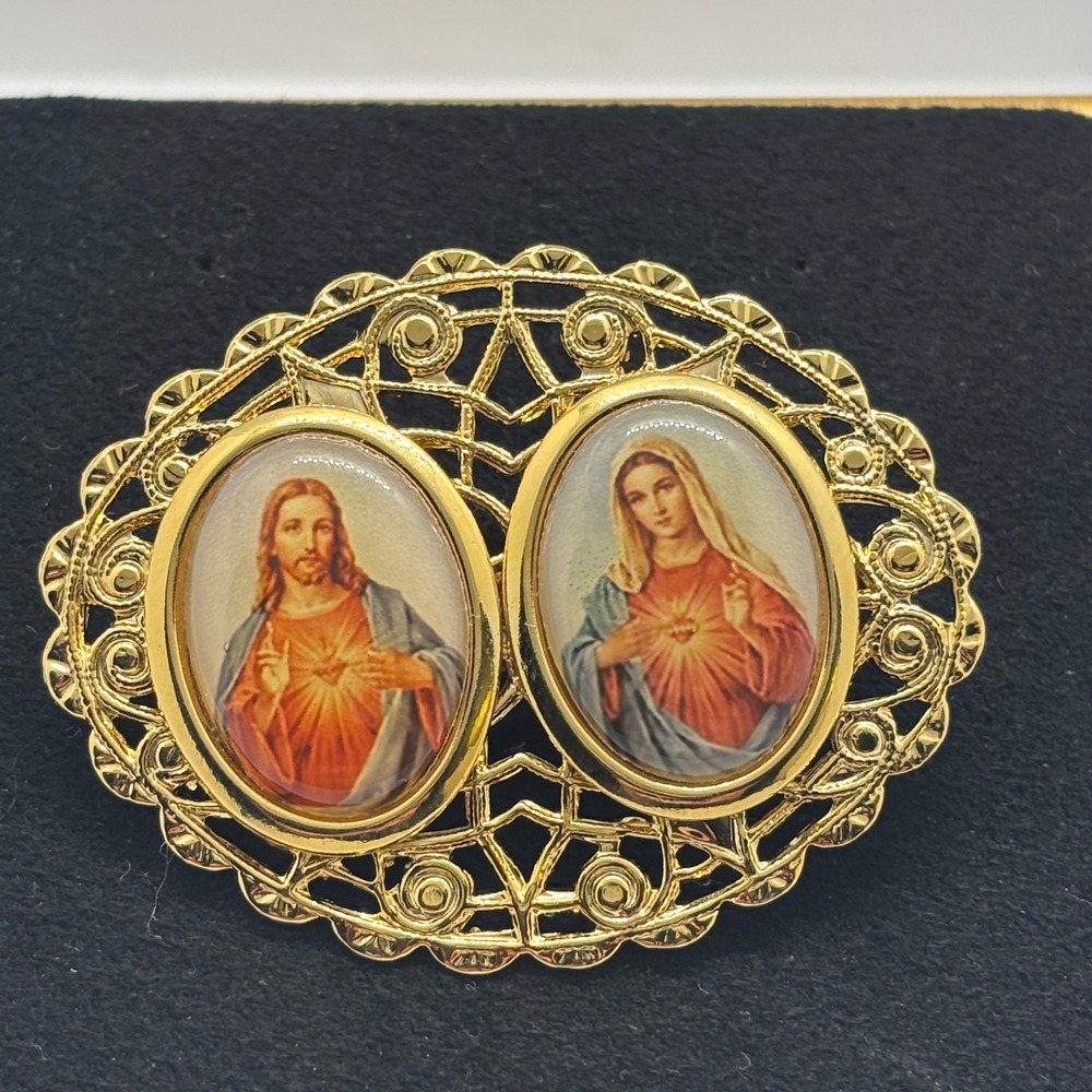 Devotional Brooch Unisex Gold Tone Sacred Heart Jesus Mary Filigree